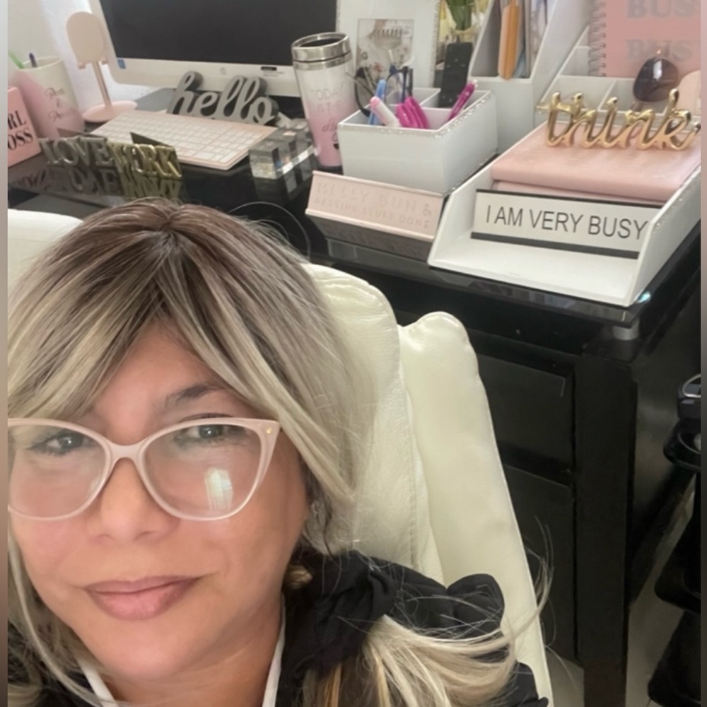 Meet your Posher, Sonialee